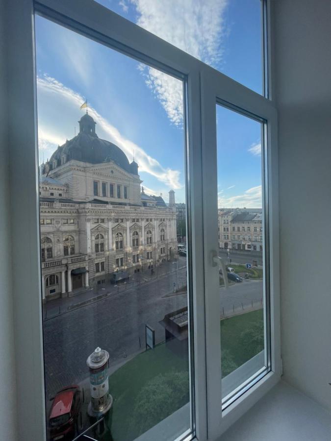 Apartment With The View Of The Opera House Львів Екстер'єр фото